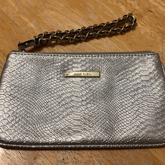 Anne Klein Silver Snakeskin Wristlet Chained - Picture 2 of 8